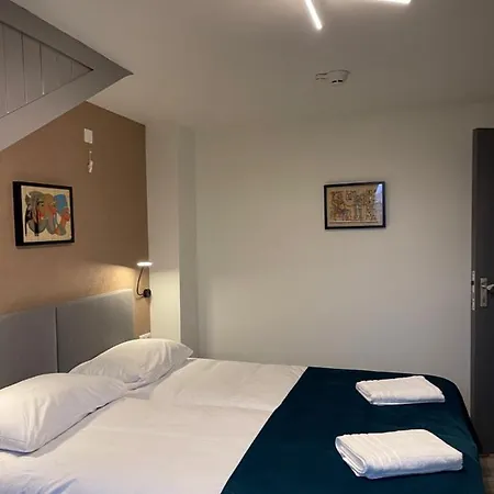 Sint-maria Next Door