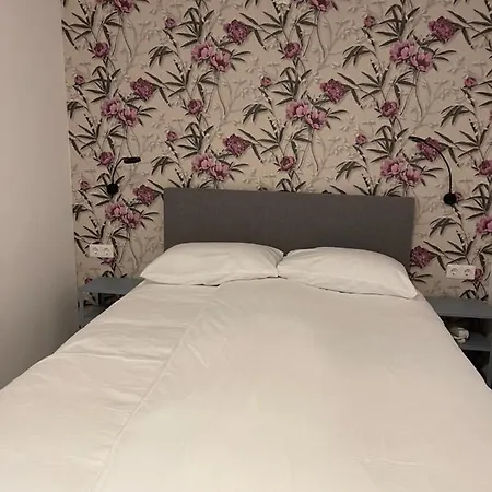 מלון Sint-maria Next Door *