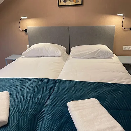 Sint-maria Next Door