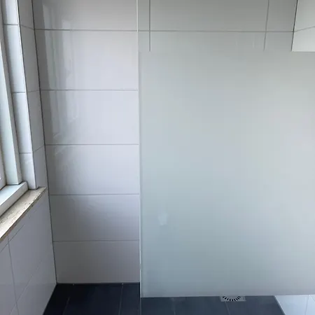 Sint-maria Next Door מלון *