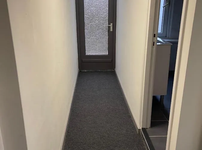 Готель Sint-maria Next Door *