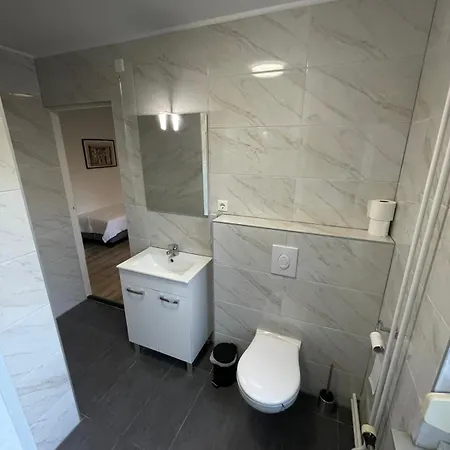 Ξενοδοχείο Sint-maria Next Door